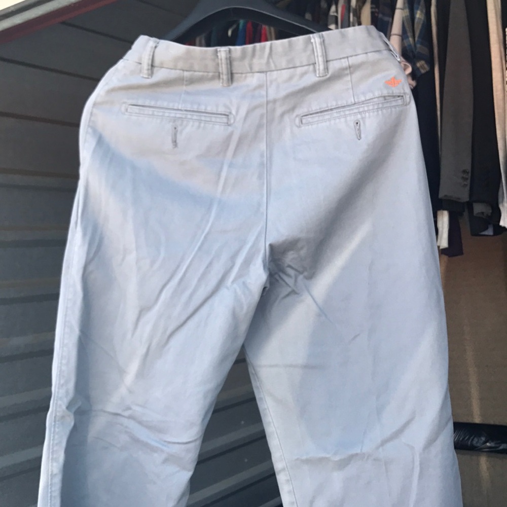 Grey Dockers chino